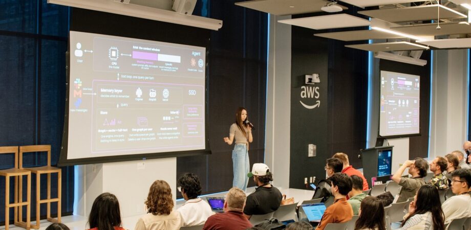 Liz Zhang giving her talk on agent memory at the AWS Builder Loft